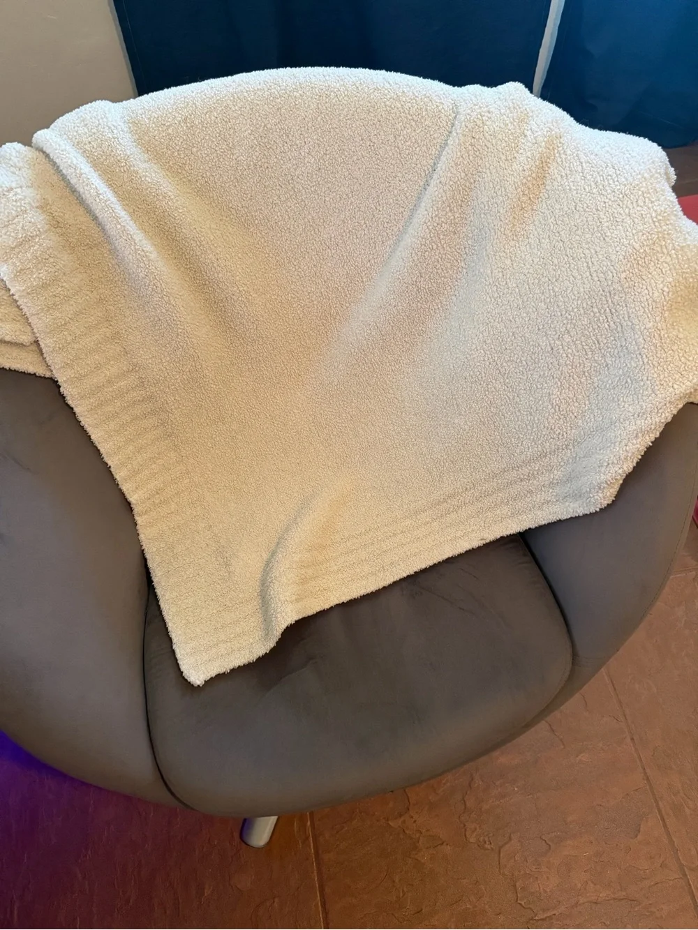 Barefoot Dreams CozyChic Cream Colored Throw Blanket